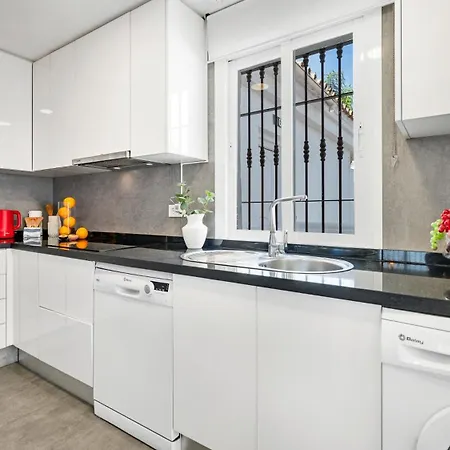 Vacation I Naranjos, Duplex Penthouse, Golf Lovers, Security, Swimming Pool, Fastest Wifi With Rooftop And Terrace アパート マルベーリャ