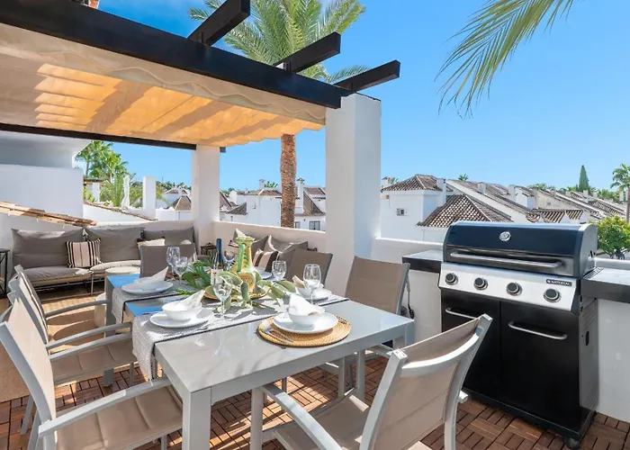 Vacation I Naranjos, Duplex Penthouse, Golf Lovers, Security, Swimming Pool, Fastest Wifi With Rooftop And Terrace Apartmán Marbella