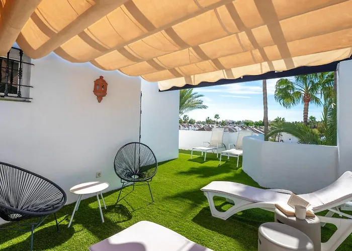 Apartament Vacation I Naranjos, Duplex Penthouse, Golf Lovers, Security, Swimming Pool, Fastest Wifi With Rooftop And Terrace Marbella