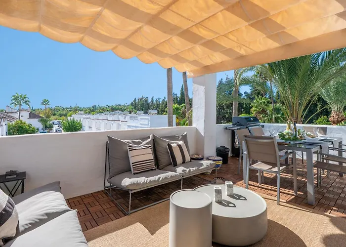 Vacation I Naranjos, Duplex Penthouse, Golf Lovers, Security, Swimming Pool, Fastest Wifi With Rooftop And Terrace * Marbella