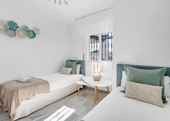 Apartment Vacation I Naranjos, Duplex Penthouse, Golf Lovers, Security, Swimming Pool, Fastest Wifi With Rooftop And Terrace